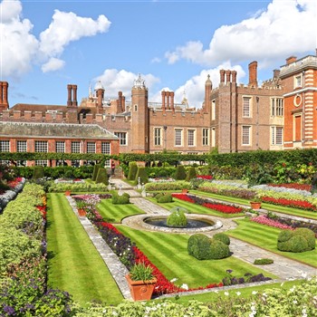 Hampton Court Palace Garden Court Festival